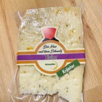 Etikett auf Käseverpackung